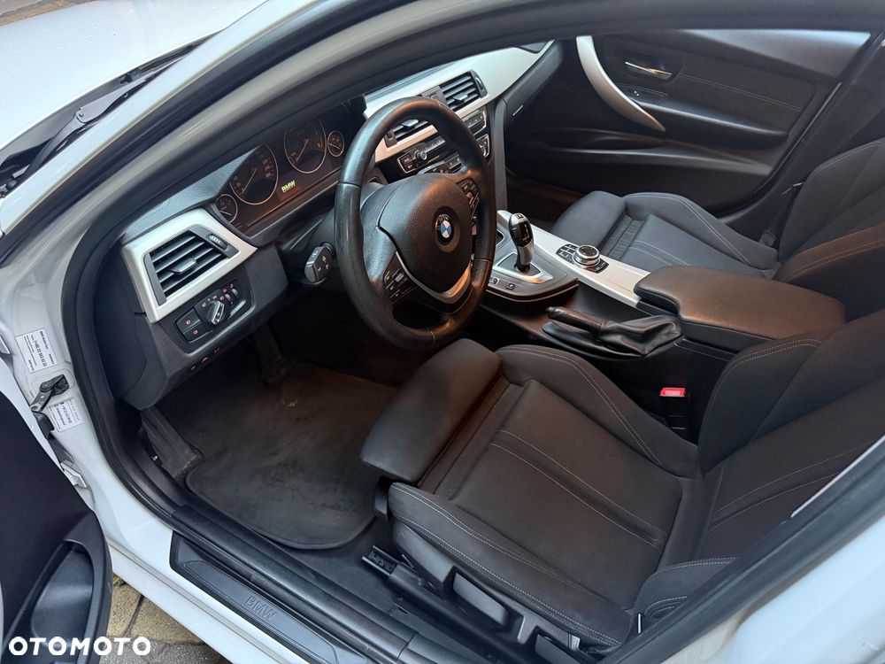 BMW Seria 3 320d Advantage sport - 10