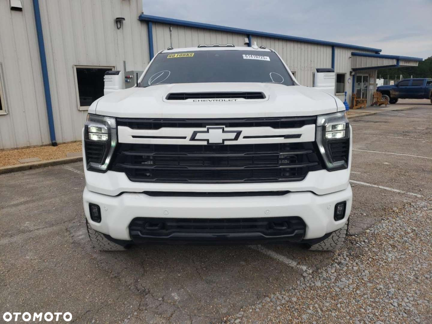 Chevrolet Silverado - 7