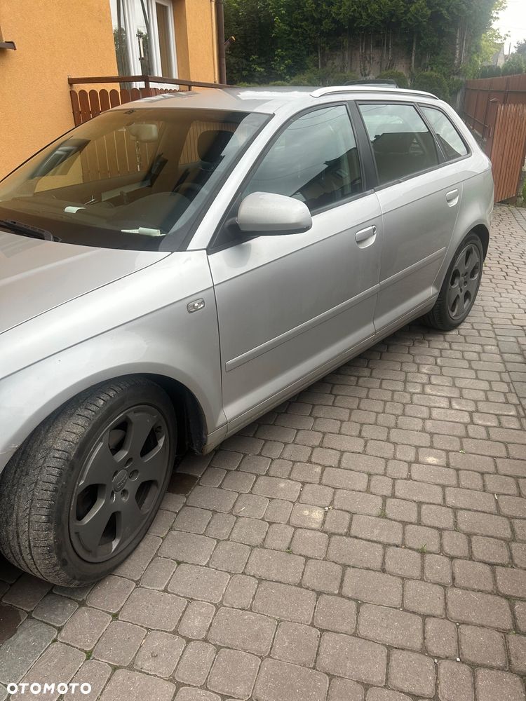 Audi A3 Sportback 2.0 TDI Ambiente - 2