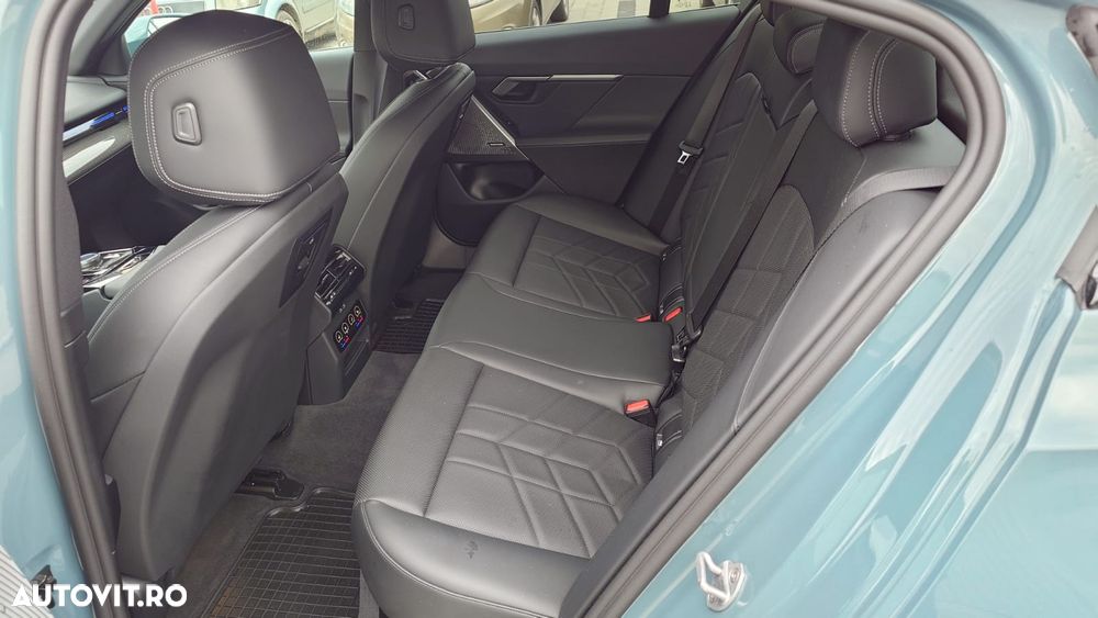 BMW Seria 5 520i AT MHEV - 5