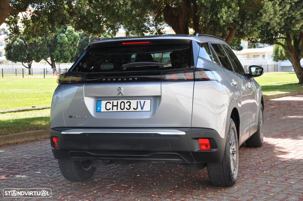 Peugeot e-2008 Style - 4
