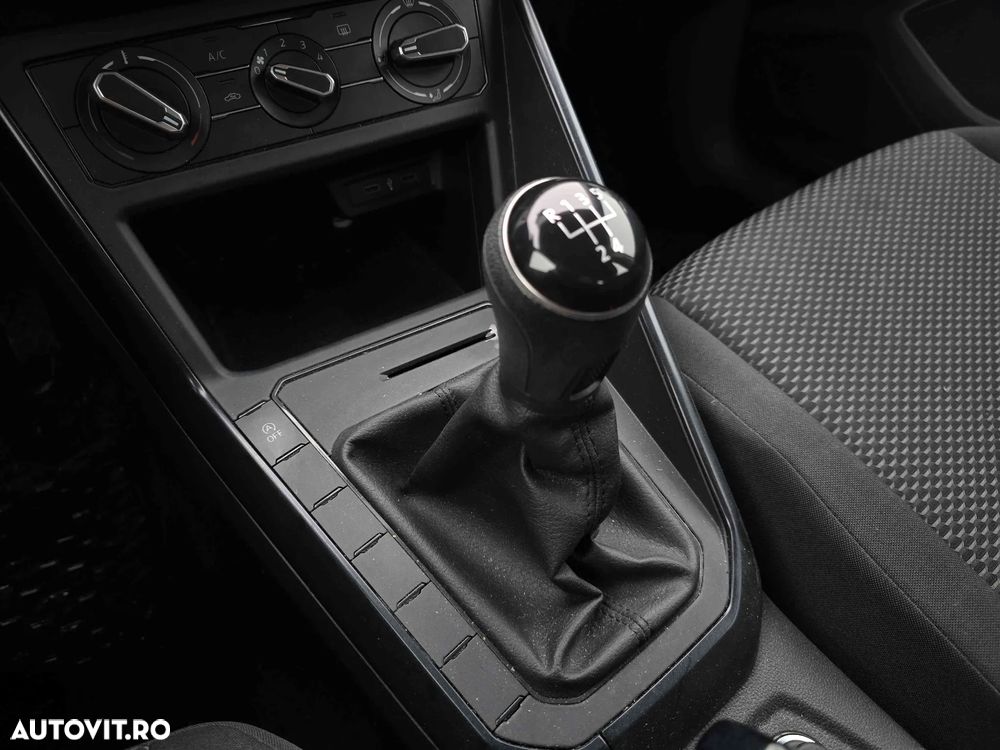 Volkswagen Polo - 11