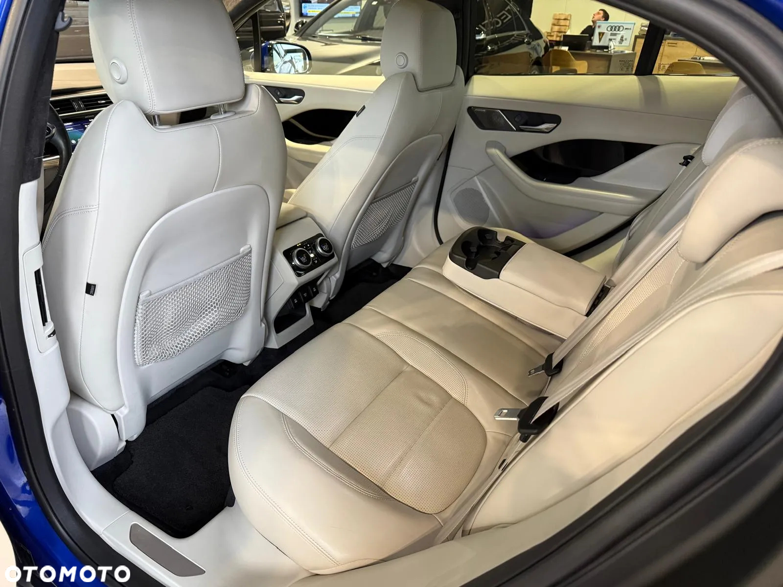 Jaguar I-Pace EV400 AWD SE - 8
