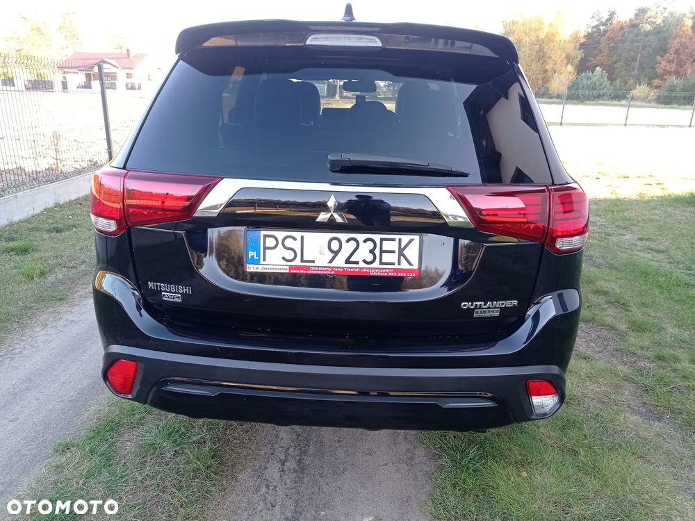 Mitsubishi Outlander - 21