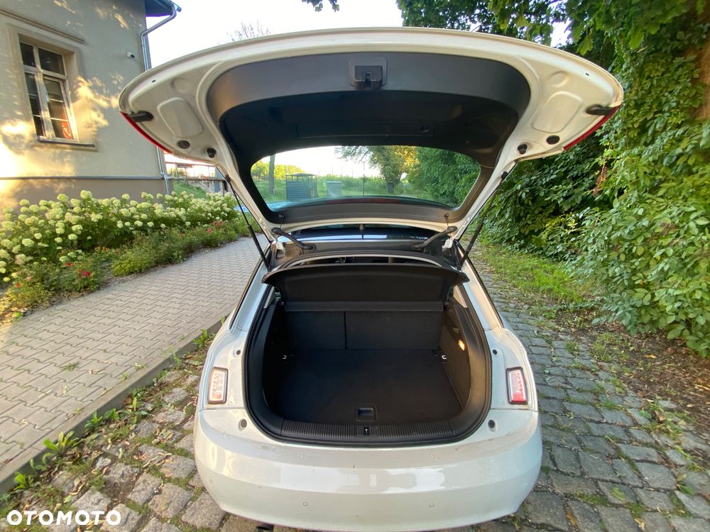 Audi A1 1.6 TDI Attraction S tronic - 19