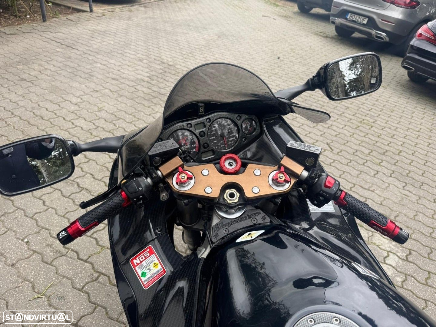 Suzuki Hayabusa 1300 - 11