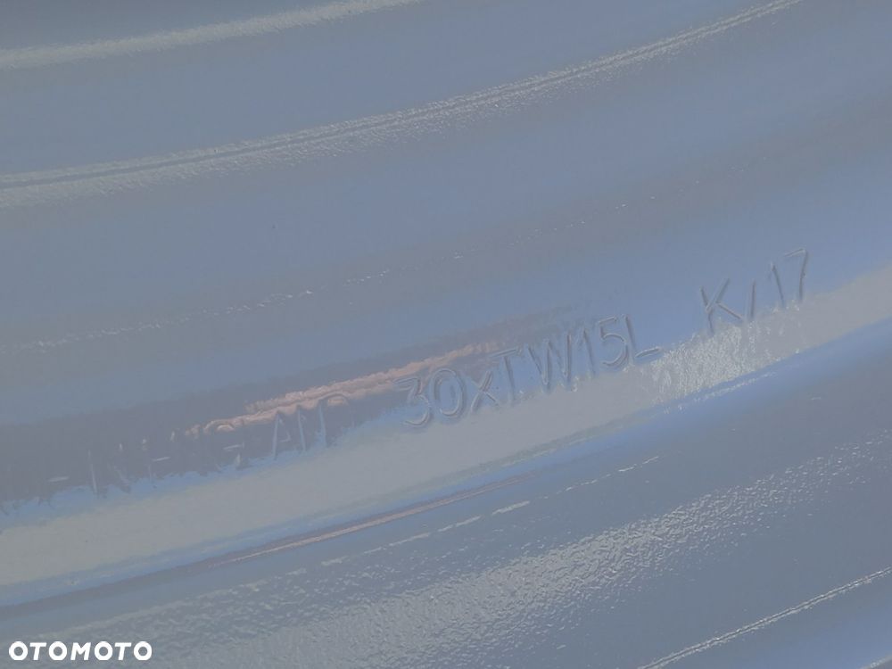 Felga przód 15x30 New Holland T7.230 - 4