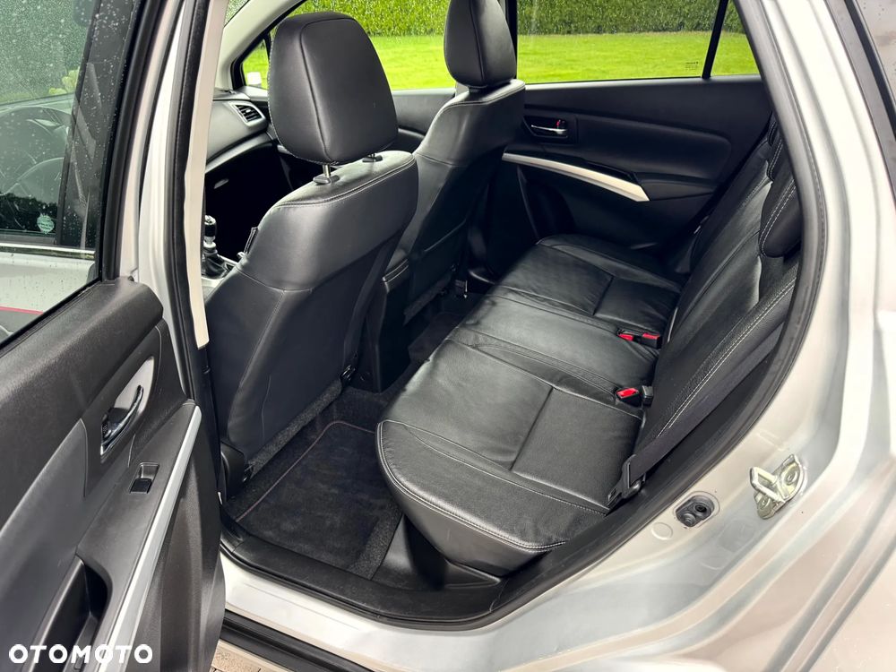 Suzuki SX4 S-Cross 1.4 T Premium 4WD - 15