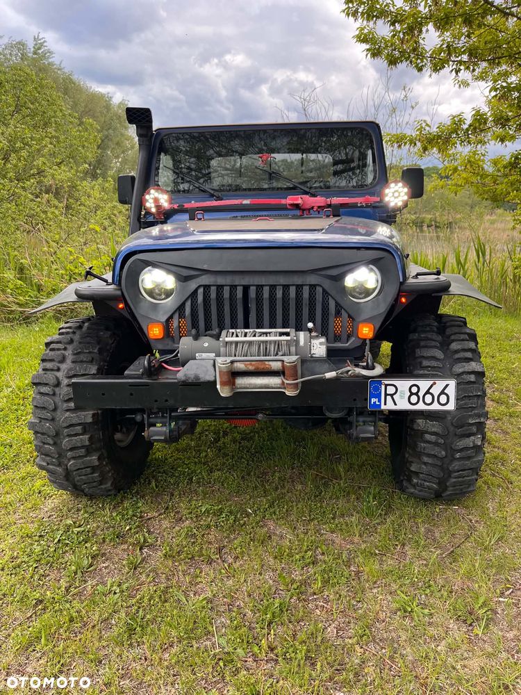 Jeep Wrangler - 4