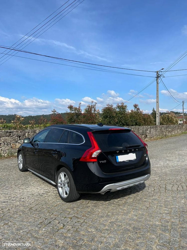 Volvo V60 1.6 D2 Drive Momentum Powershift Start/Stop - 3