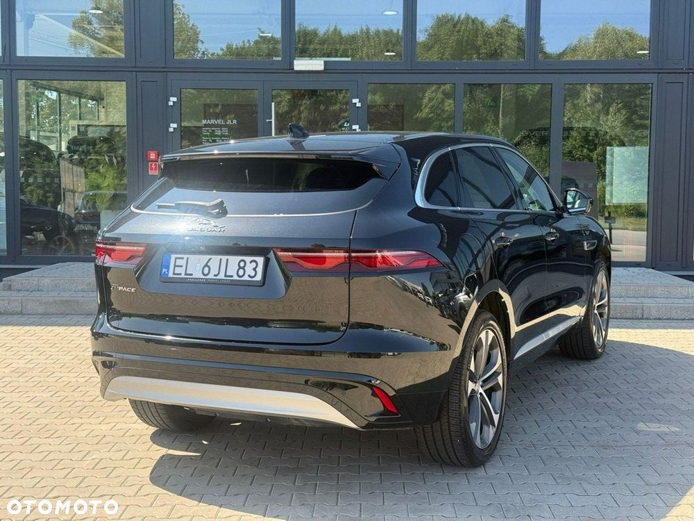 Jaguar F-Pace - 7