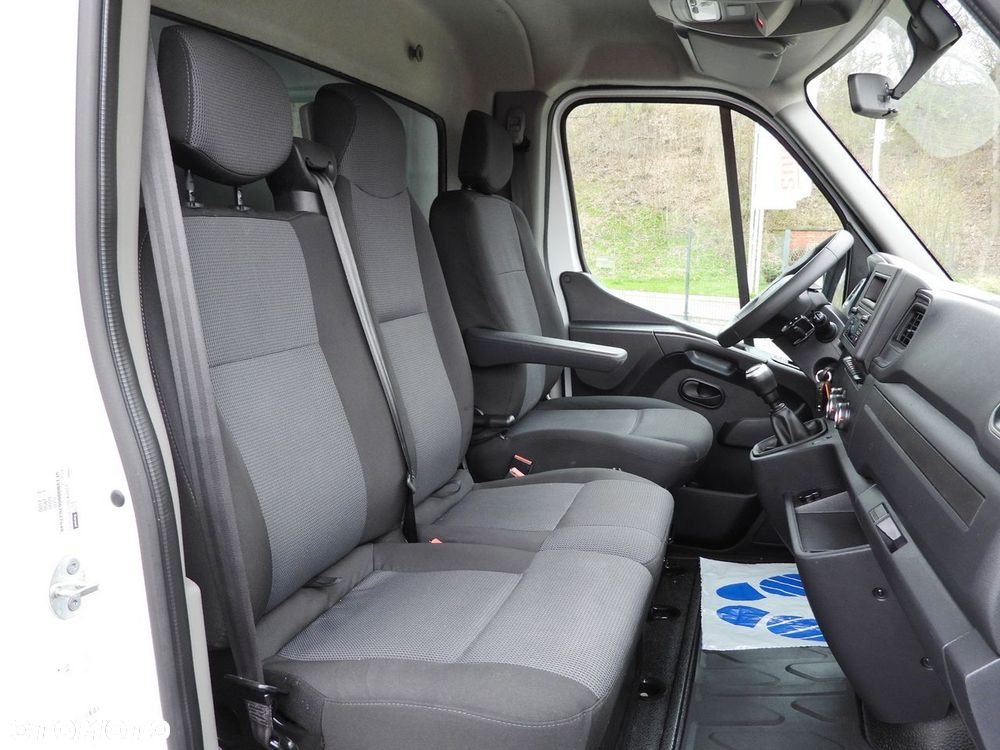 Renault MASTER  PLANDEKA 10 PALET WEBASTO TEMPOMAT LEDY PNEUMATYKA KLIMATYZACJA  165KM - 38