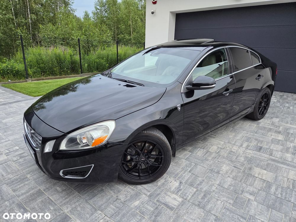 Volvo S60 - 1