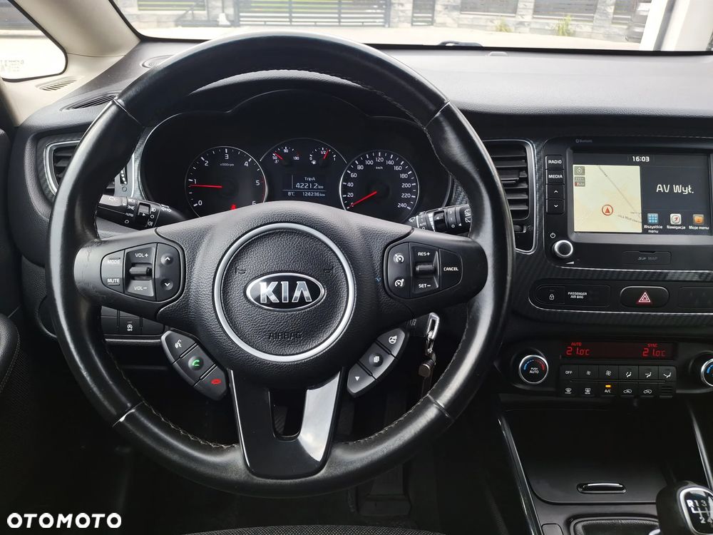 Kia Carens 1.7 CRDi Business Line 7os - 9