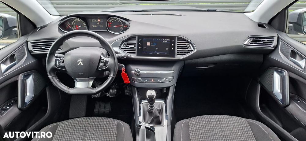 Peugeot 308 BlueHDi 130 Stop & Start Allure Business-Paket - 2