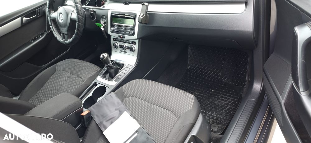 Volkswagen Passat - 7