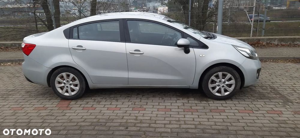 Kia Rio 1.4 L - 2