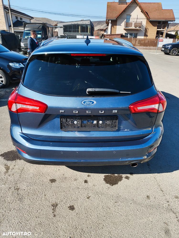 Ford Focus 1.5 EcoBlue Start-Stopp-System Aut. TITANIUM STYLE - 2