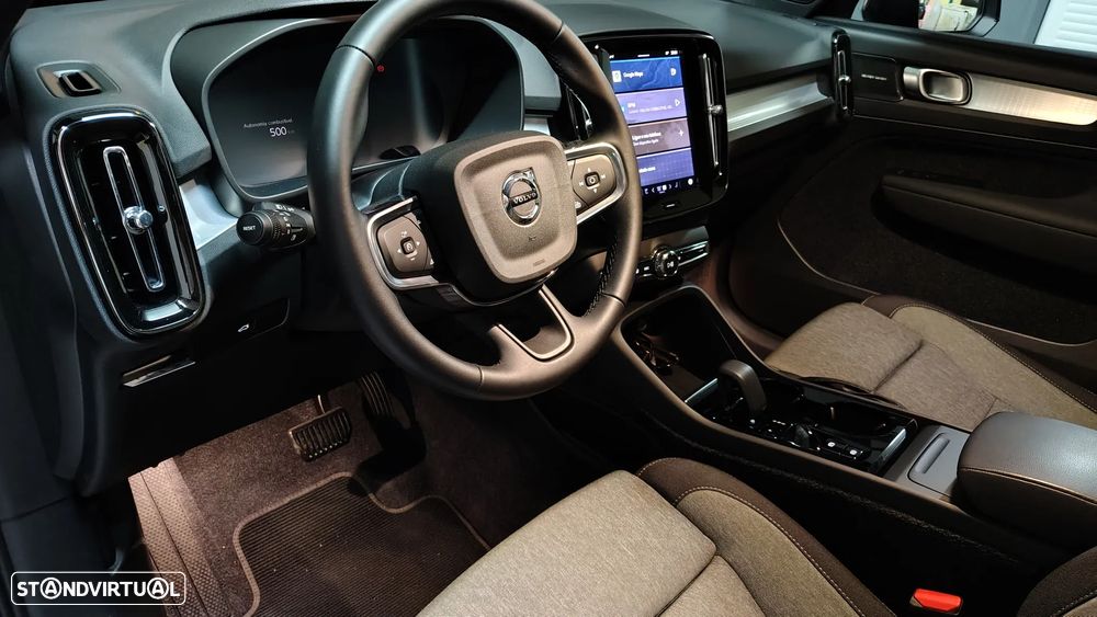 Volvo XC 40 2.0 B3 Black Edition - 11
