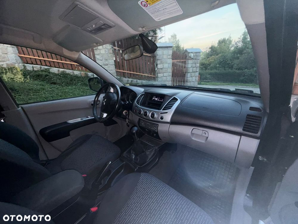 Mitsubishi L200 2.5 DID DC Intense HP - 10