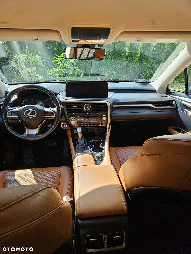 Lexus RX - 22