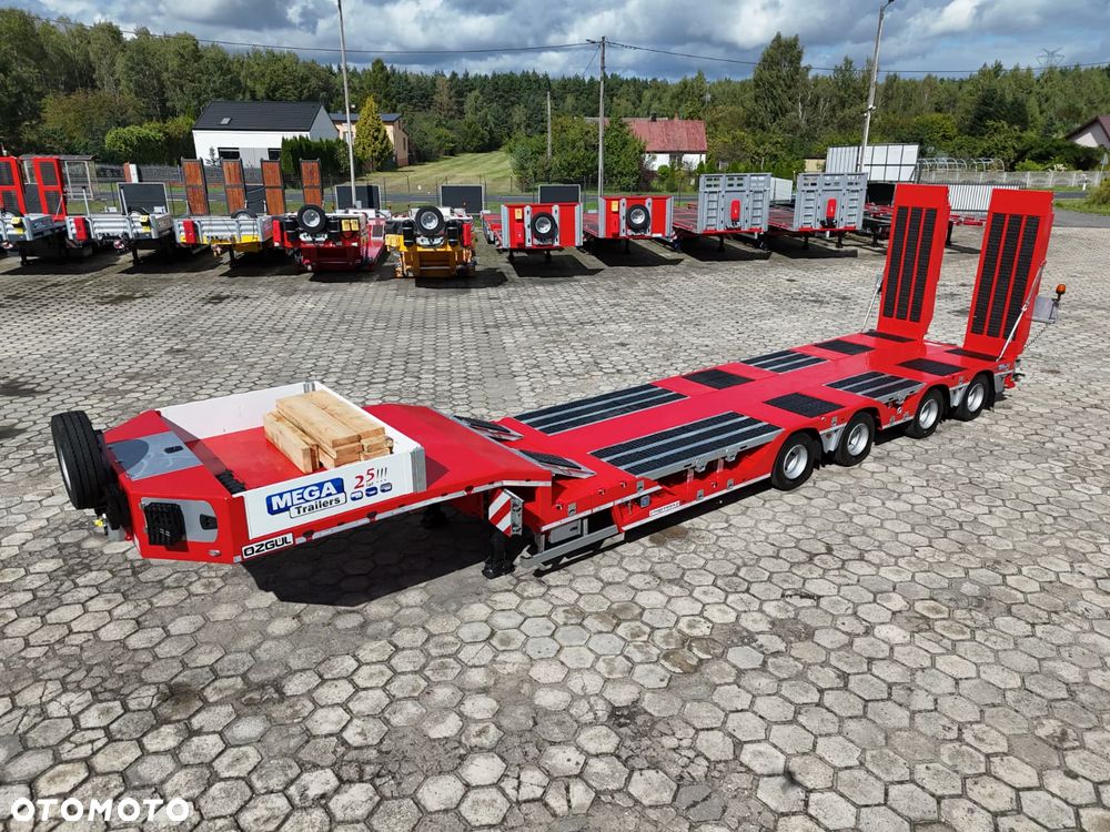 Inny 4 OSIOWA NISKOPODWOZIOWA z zagłębieniami na koła, rozciągana 5.000mm, długie najazdy 70T DMC - 5