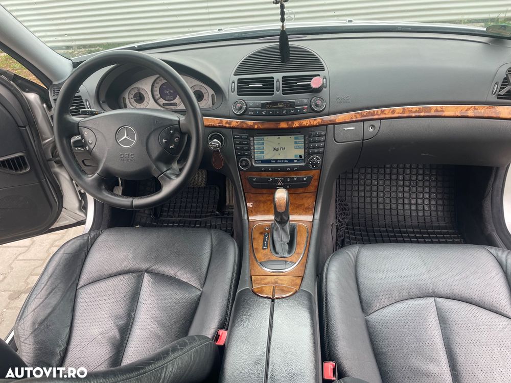 Mercedes-Benz E - 12