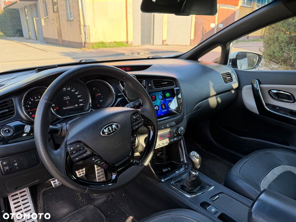 Kia ProCeed - 18
