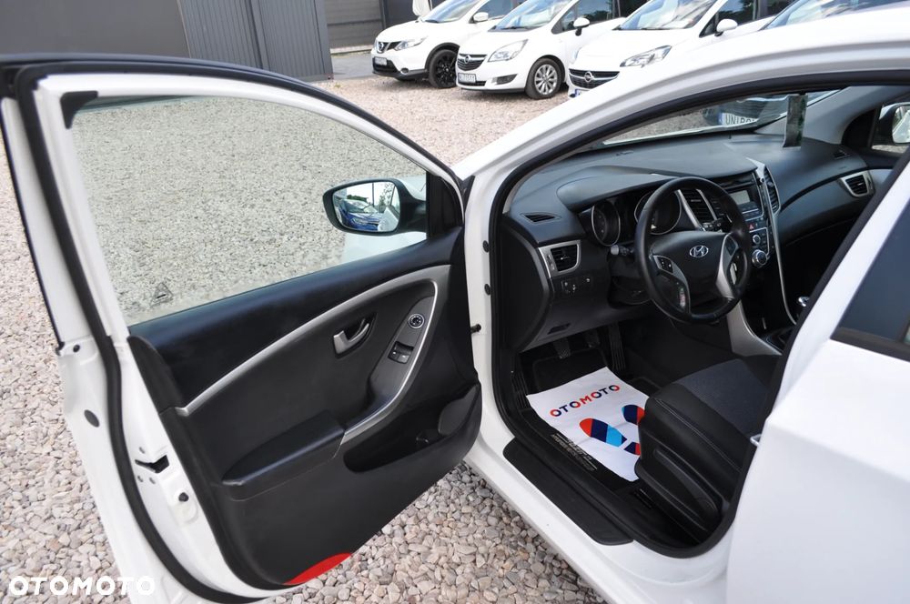 Hyundai i30 1.4 Fifa World Cup Edition - 11