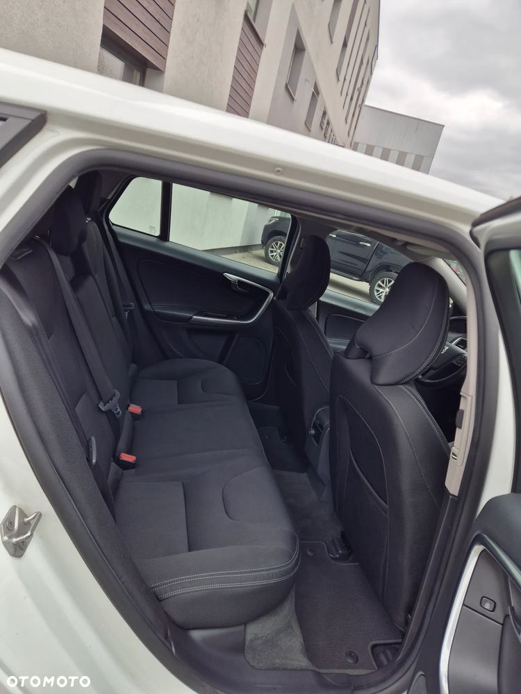 Volvo V60 D2 - 9