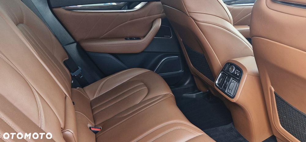 Maserati Levante S - 12