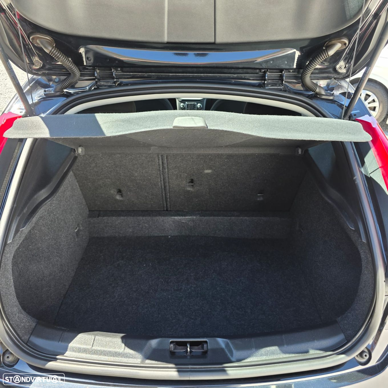 Volvo V40 1.6 D2 Eco Momentum - 33