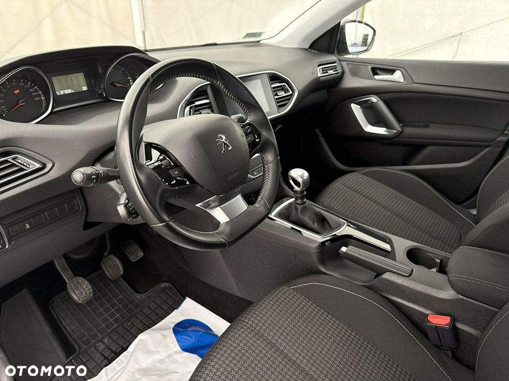 Peugeot 308 - 13
