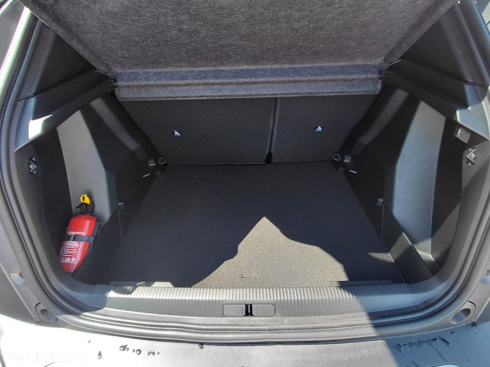 Peugeot 2008 PureTech mHEV Allure e-DCS6 - 19