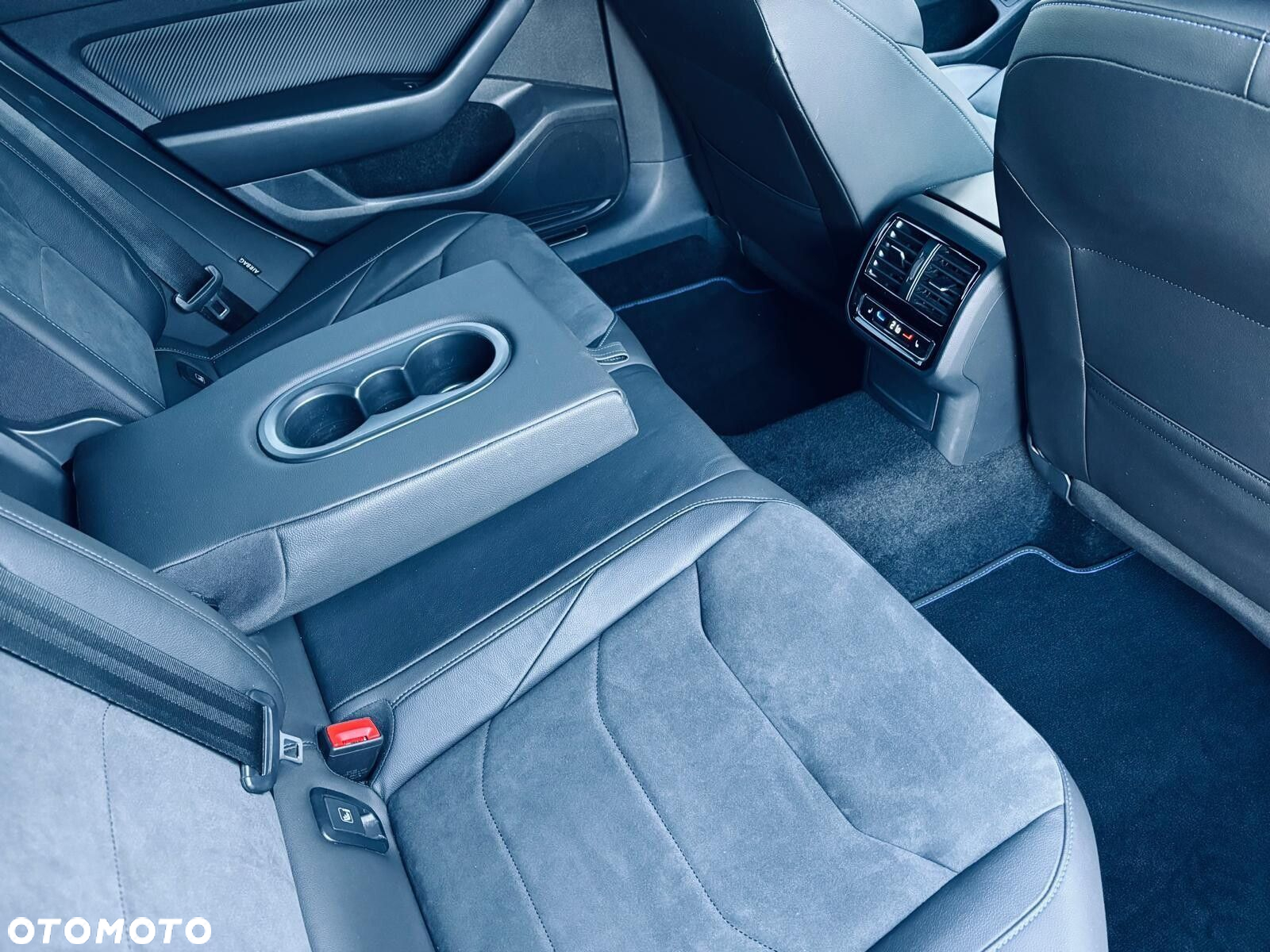 Volkswagen Arteon 2.0 TSI 4Motion R DSG - 22
