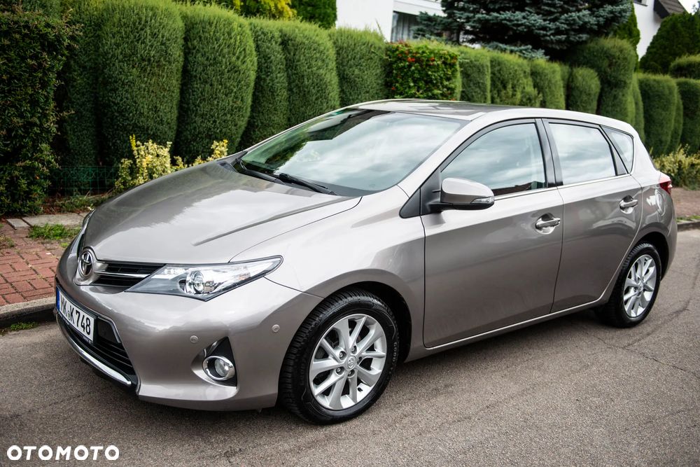 Toyota Auris 1.6 Valvematic Edition - 10