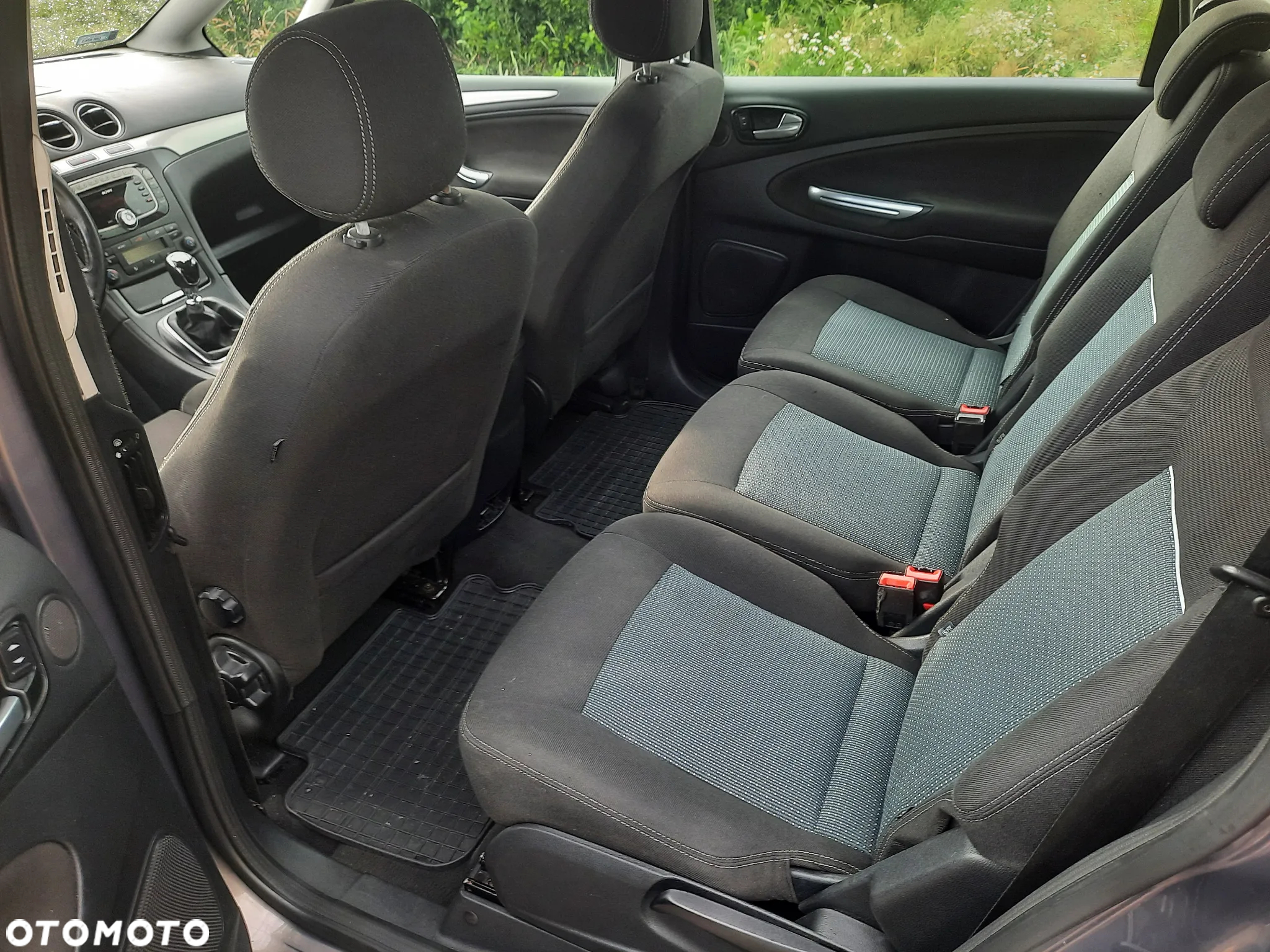 Ford S-Max - 13