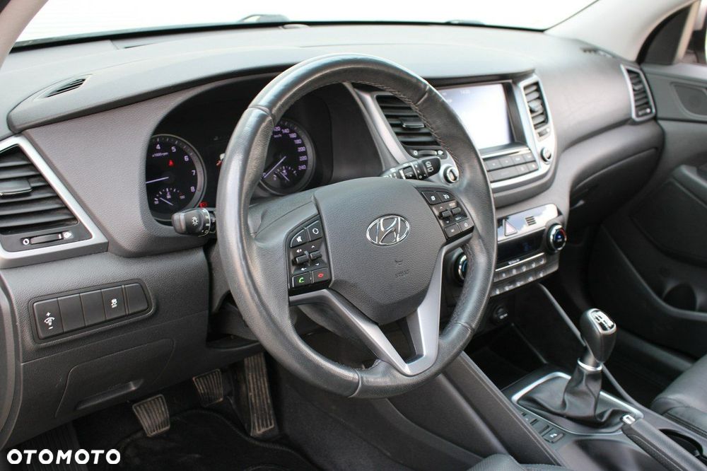 Hyundai Tucson 1.6 GDi 2WD Premium - 24