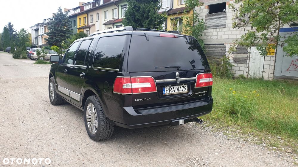 Lincoln Navigator ver-5-4-4wd-luxury - 8