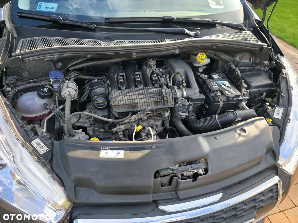 Peugeot 208 1.2 PureTech Style - 9