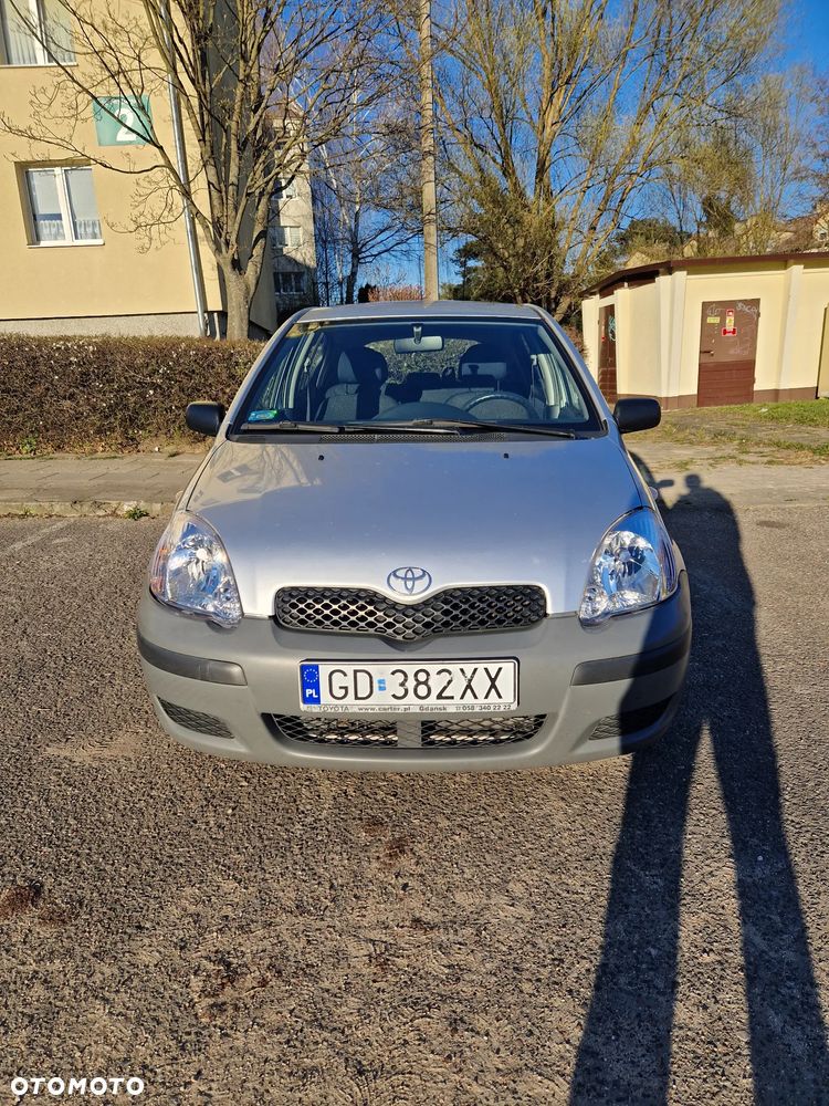Toyota Yaris - 1