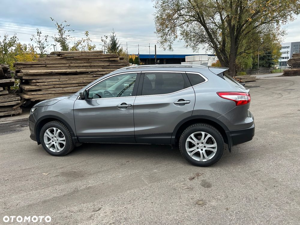 Nissan Qashqai 1.6 dCi ALL-MODE 4x4i TEKNA+ - 4