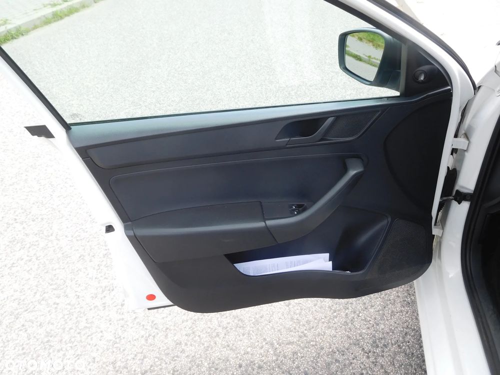 Skoda RAPID 1.2 Active Max - 6