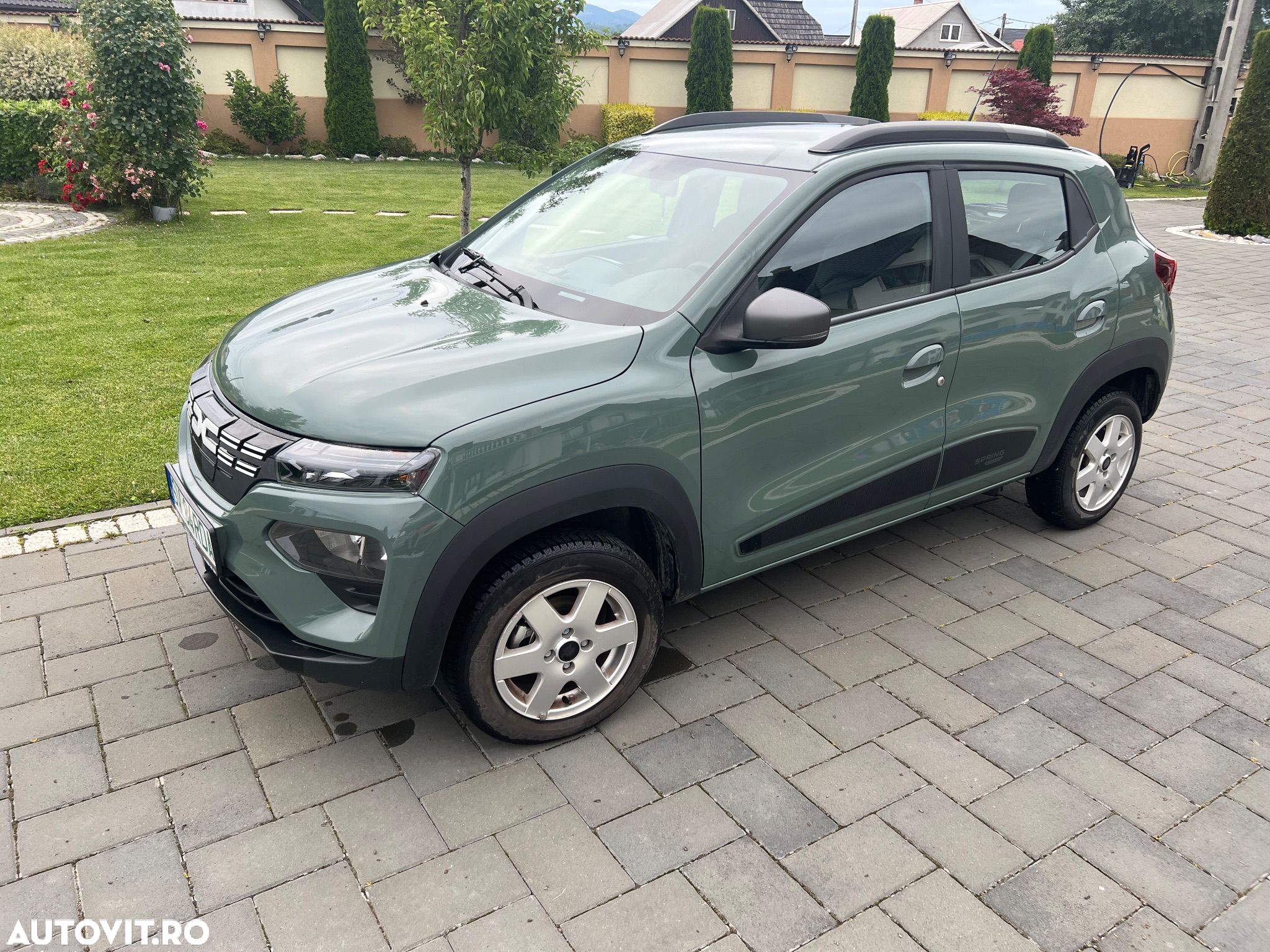 Dacia Spring Expression - 1