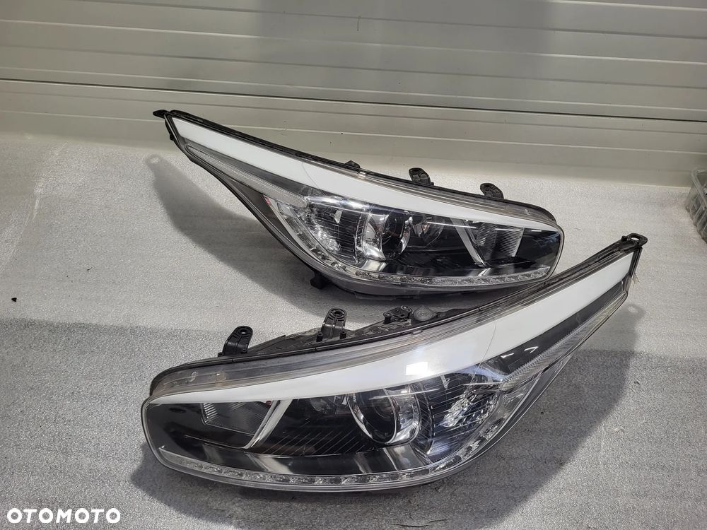 KIA Ceed II SOCZEWKA Z LED KOMPLET LAMP PRZEDNICH 92102-A2220 - 9