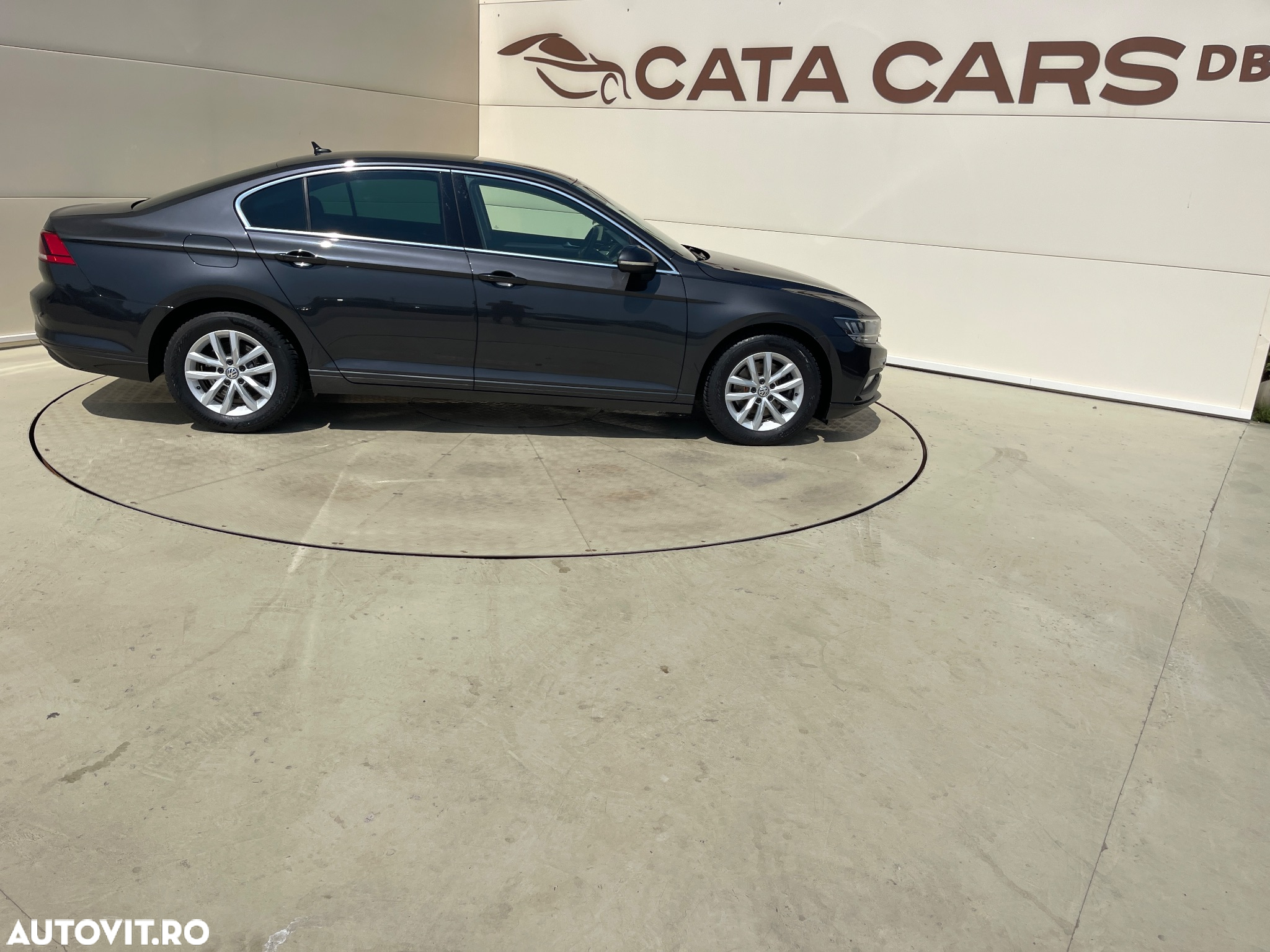 Volkswagen Passat - 19