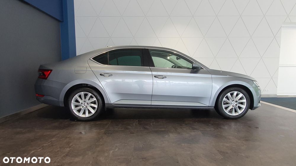 Skoda Superb 2.0 TDI SCR 4x4 Style DSG - 6