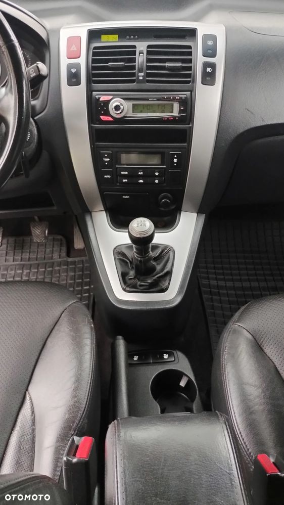 Hyundai Tucson 2.0 2WD GLS - 9