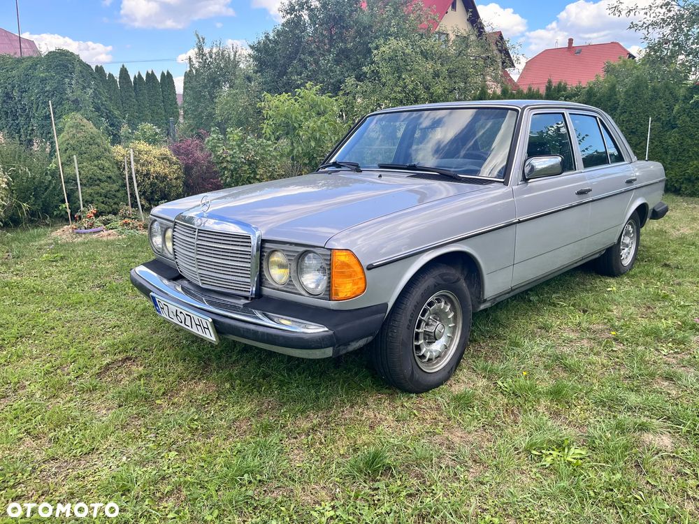 Mercedes-Benz W123 - 3