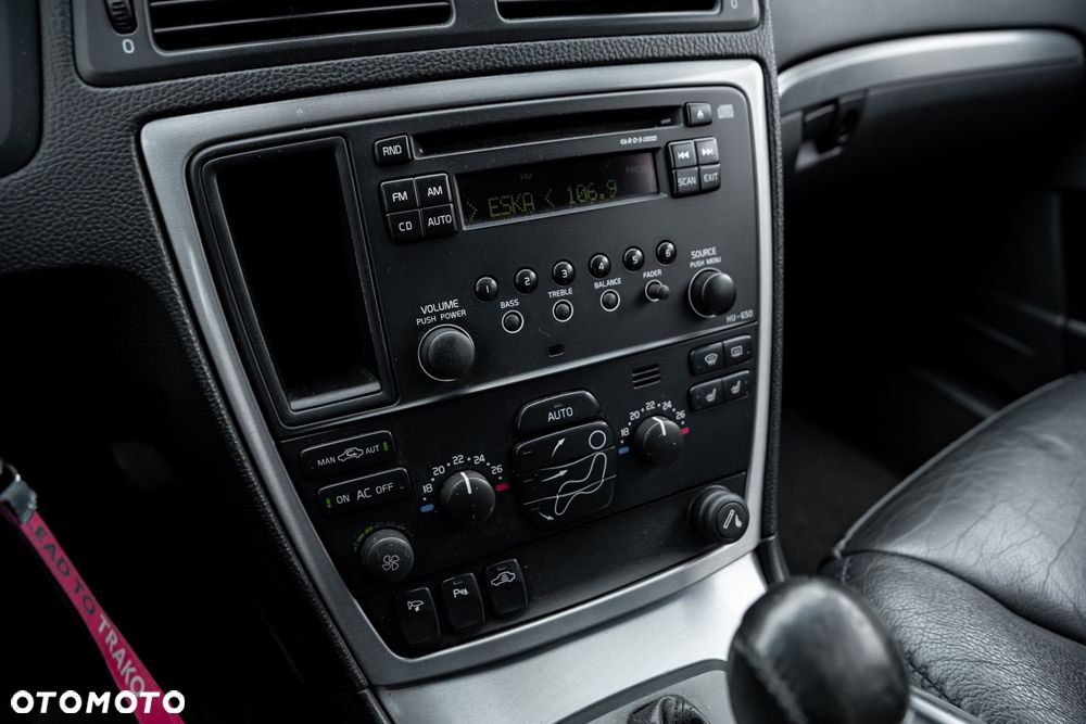 Volvo XC 70 D5 AWD Kinetic - 32